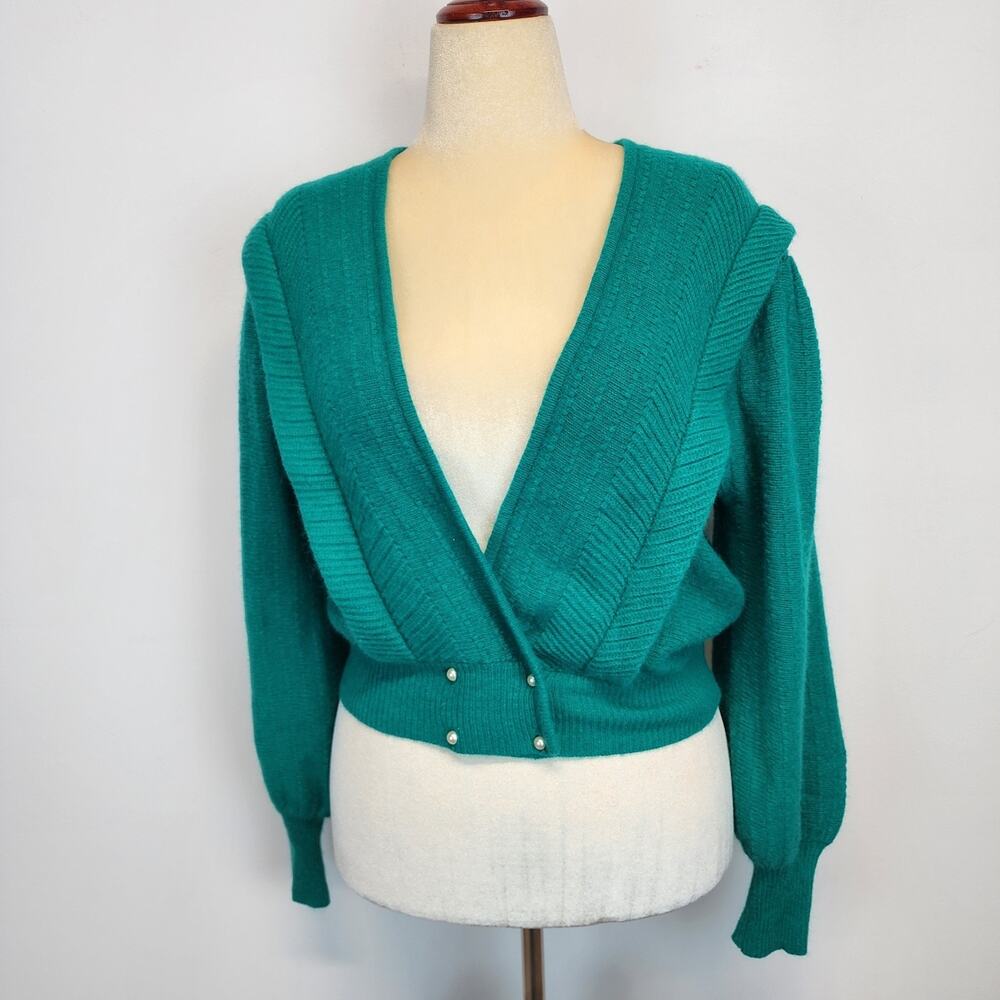 Sideffects Womens Sweater Size M Green Pearl Button Balloon Sleeve Deep Neck Vtg